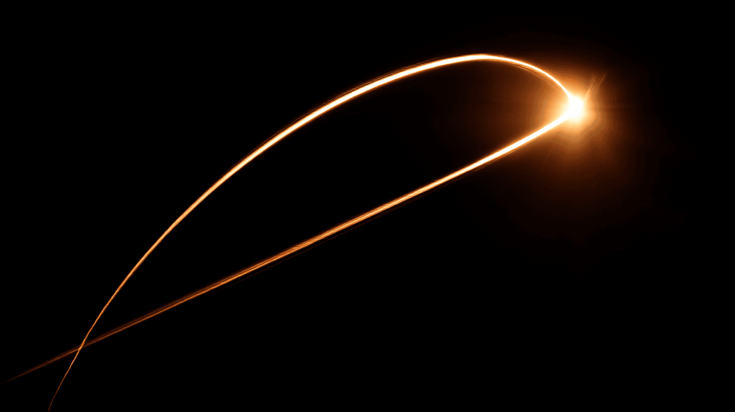 Warme Lichtspur zieht eine präzise Bahn durch tiefes Schwarz